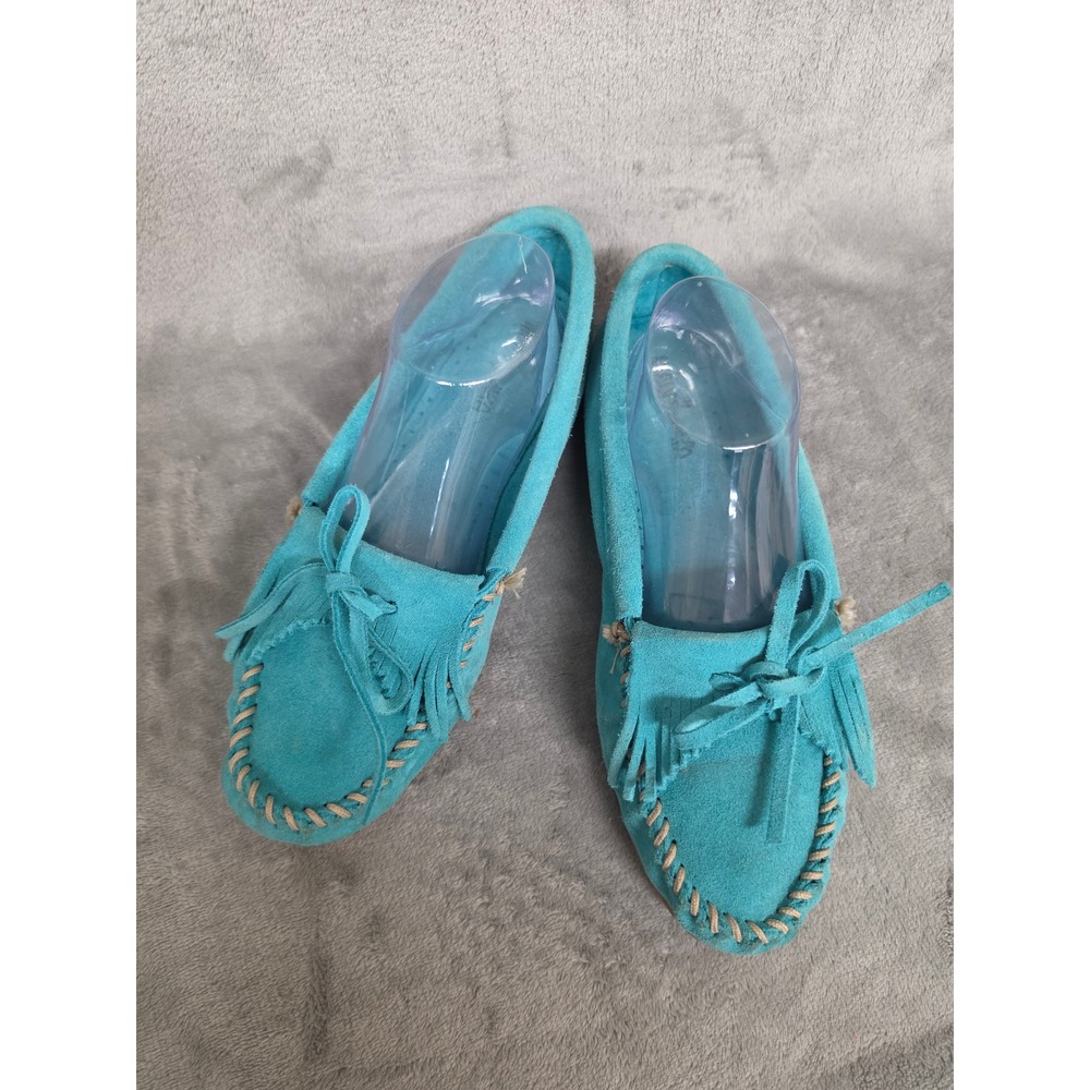 Minnetonka Women's Kilty Suede Hardsole Moccasin Turquoise Size 9